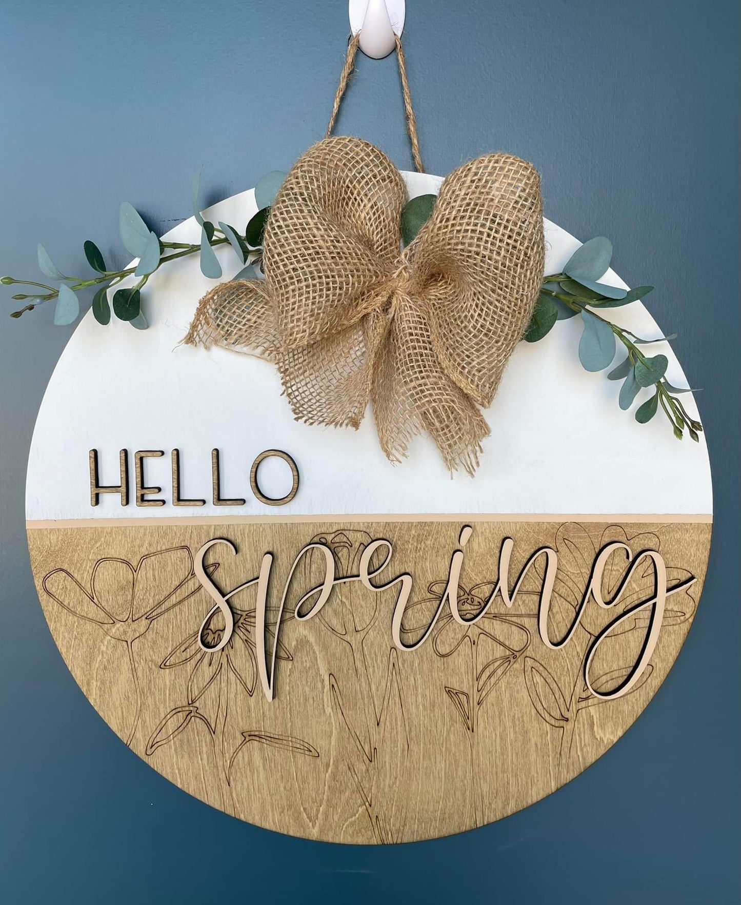 Hello Spring Round Sign