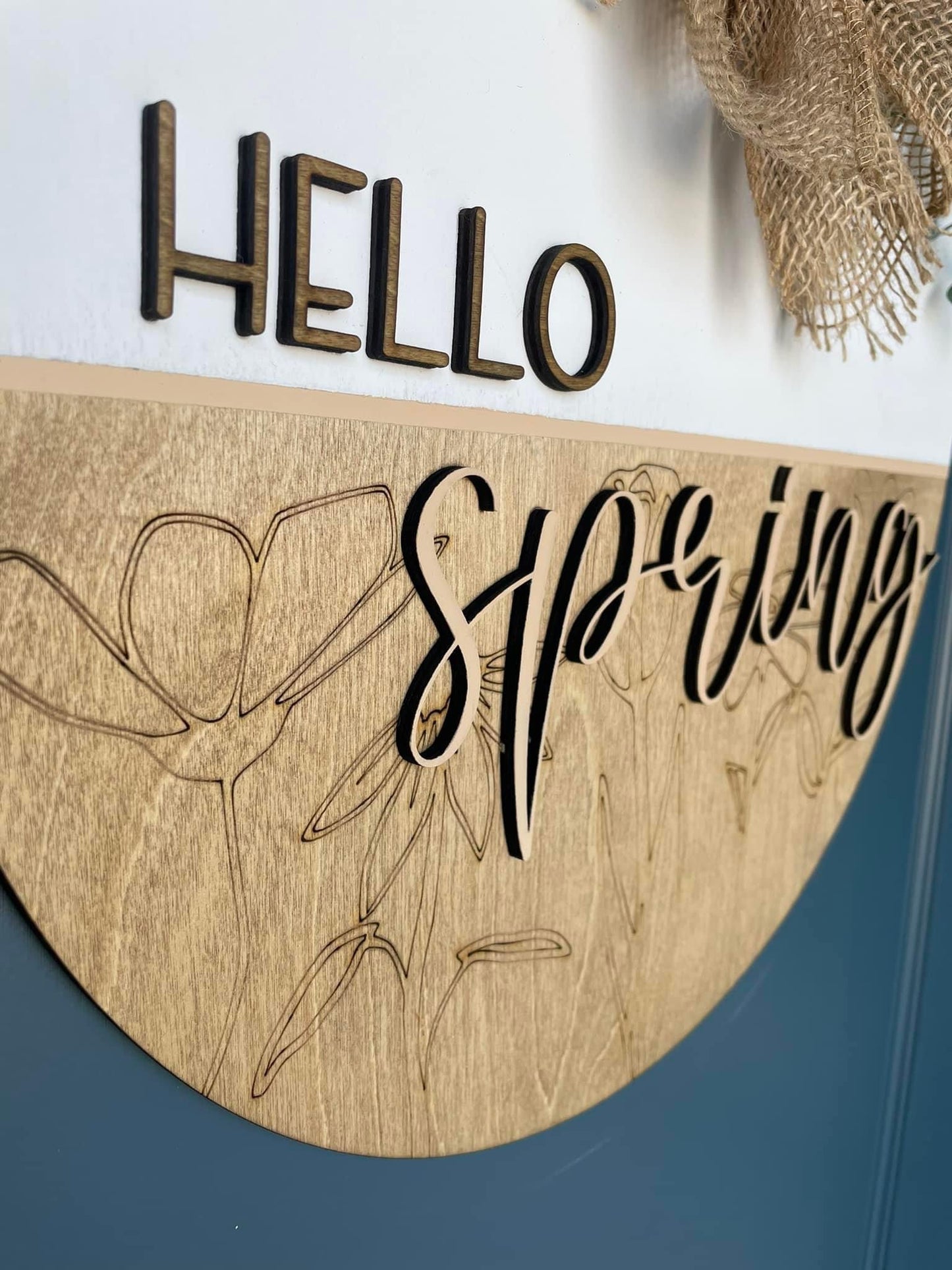 Hello Spring Round Sign