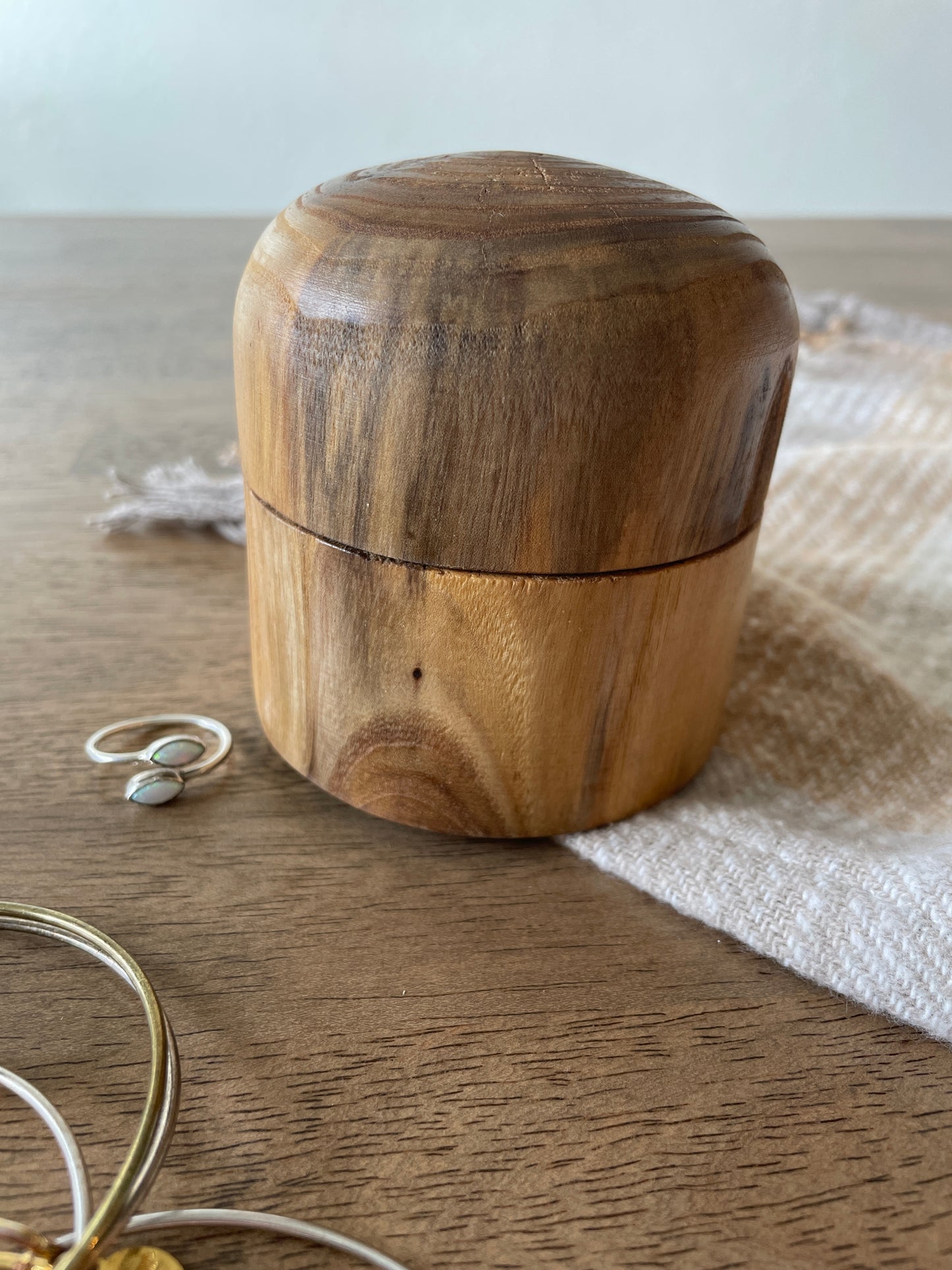 Jewelry box