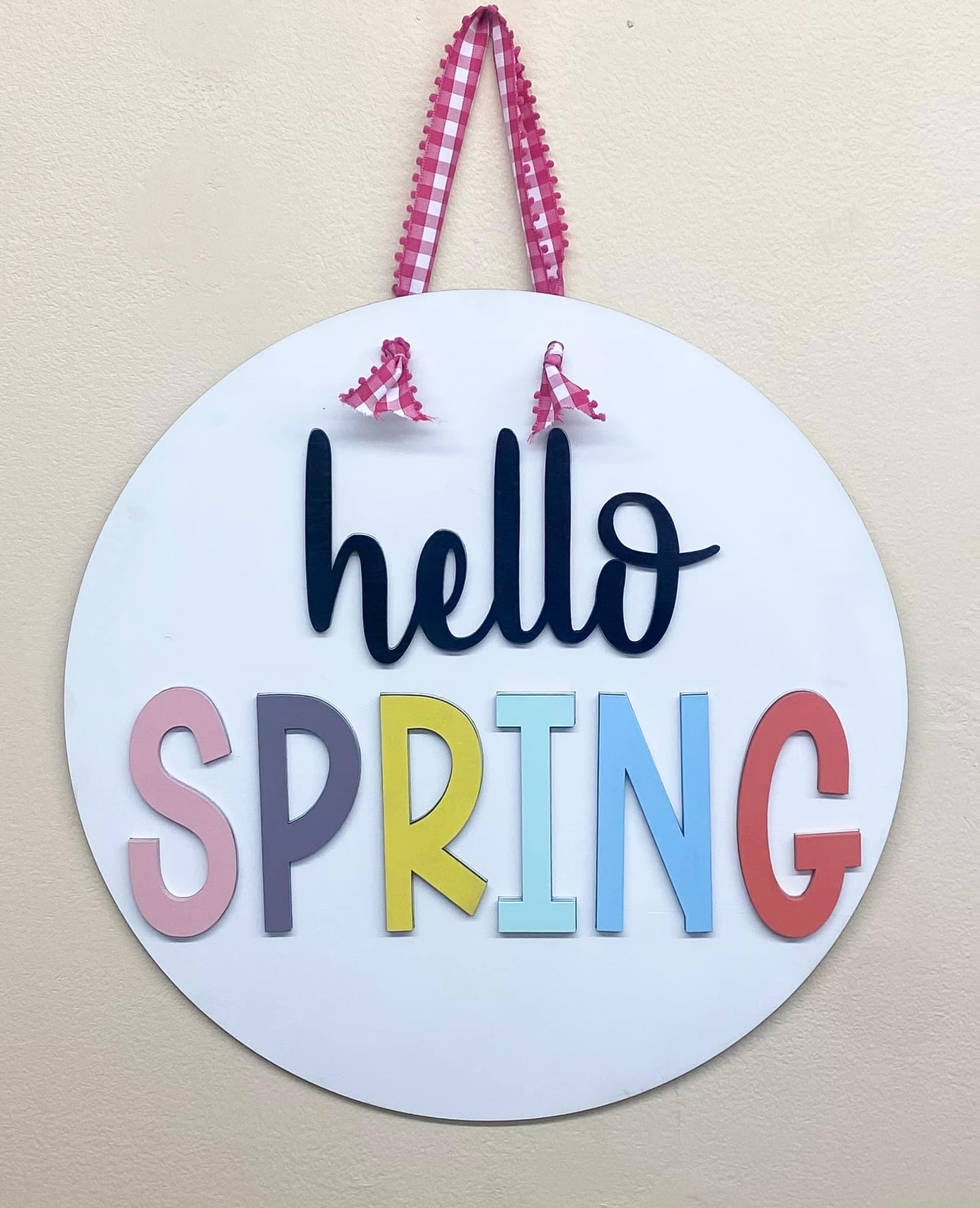Hello Spring Round Sign