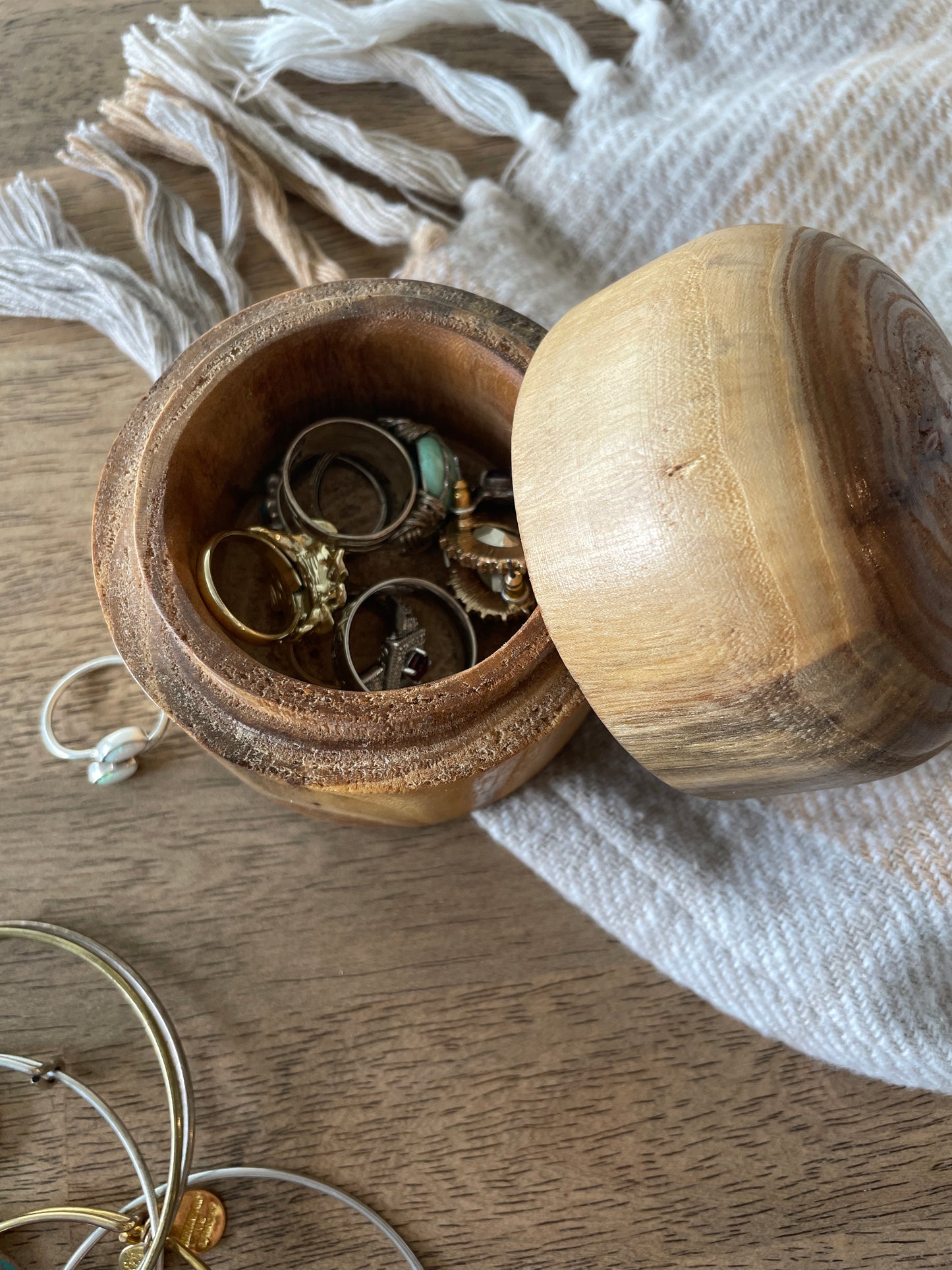 Jewelry box