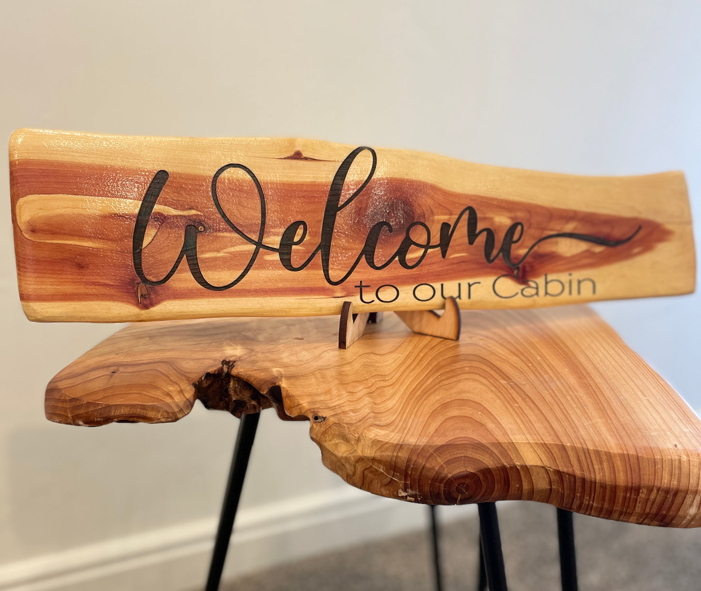 Welcome Cabin flat engraving