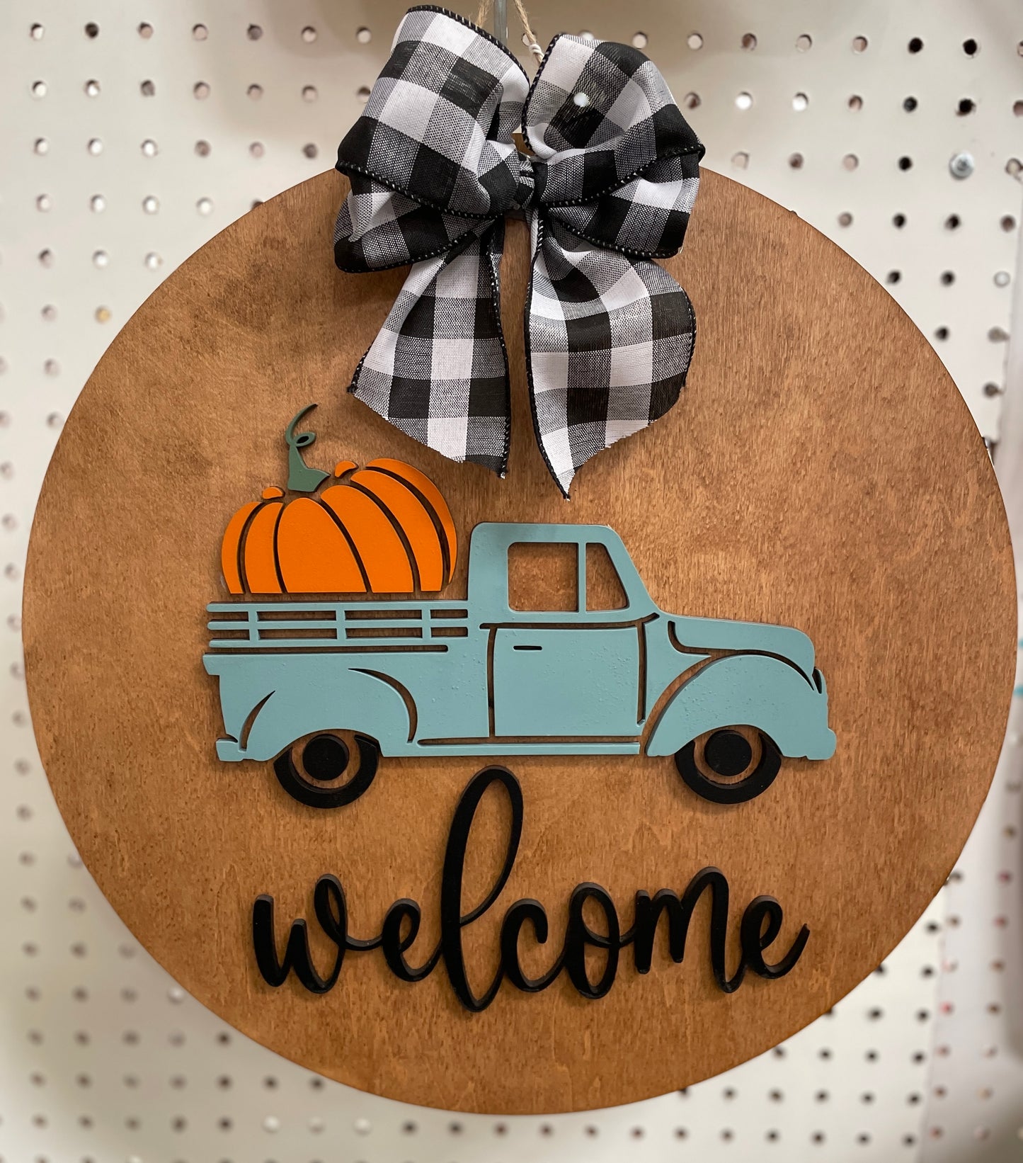 Welcome Fall Truck Round Sign